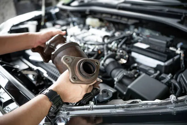 Catalyst Cleaner di Metro Autocare: Pentingnya Menjaga Catalytic Converter untuk Performa dan Emisi Kendaraan