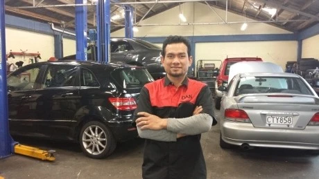 Inspirasi WNI Sukses di Luar Negeri, Semangat yang Relevan untuk Bengkel Mobil Indonesia
